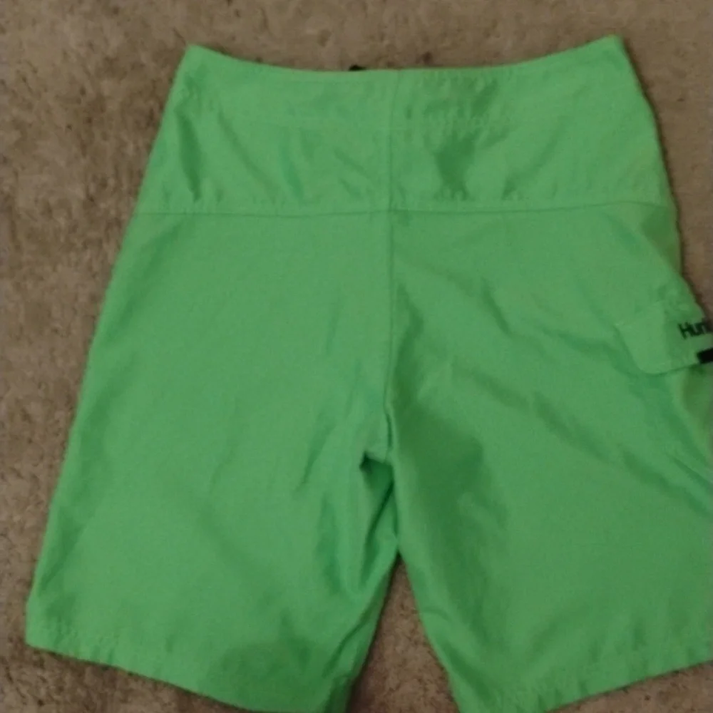 Men's Hurley Green Shorts size M - Picture 2 of 6